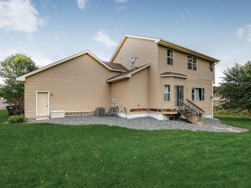 13814 10th Ave S, Zimmerman, MN 55398