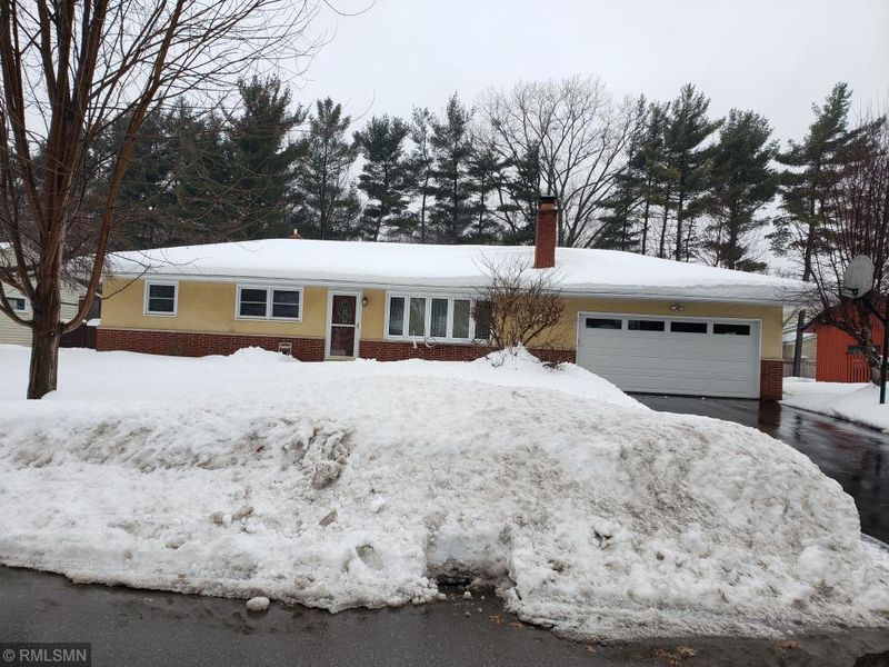 2191 Arkwright St, Maplewood, MN 55117