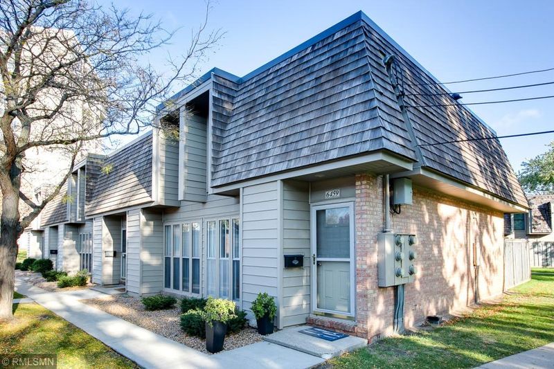 6459 Barrie Rd, Edina, MN 55435