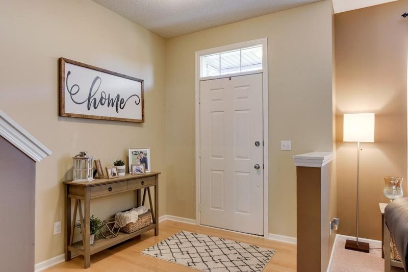 8309 Labont Way, Eden Prairie, MN 55344