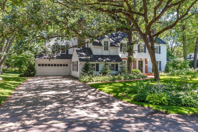 12 Woodland Rd, Edina, MN 55424
