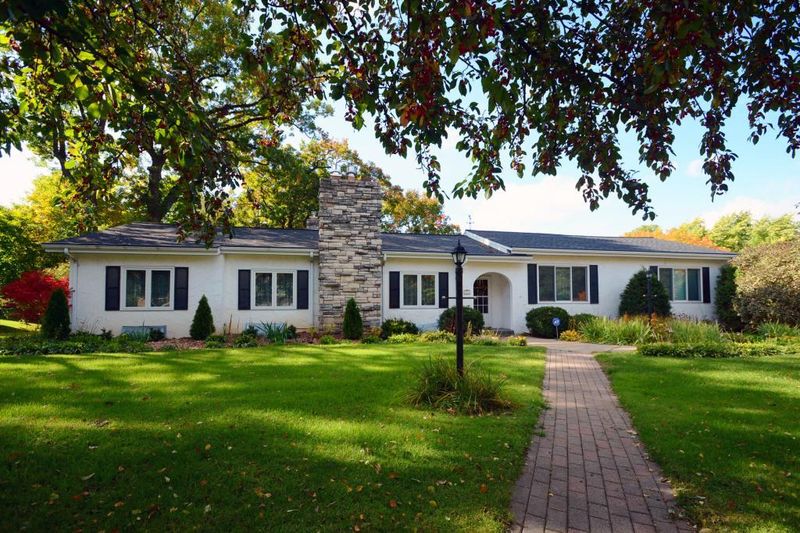 3331 Lametti Cir, Arden Hills, MN 55112