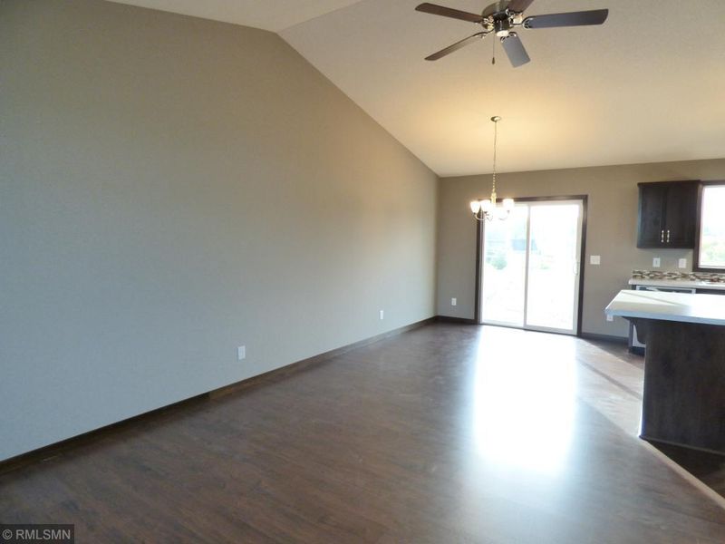 1618 NE 18th St, Sauk Rapids, MN 56379