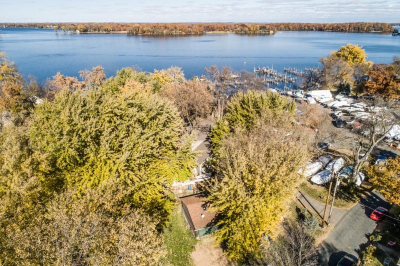 30 Sunrise Ave, Excelsior, MN 55331