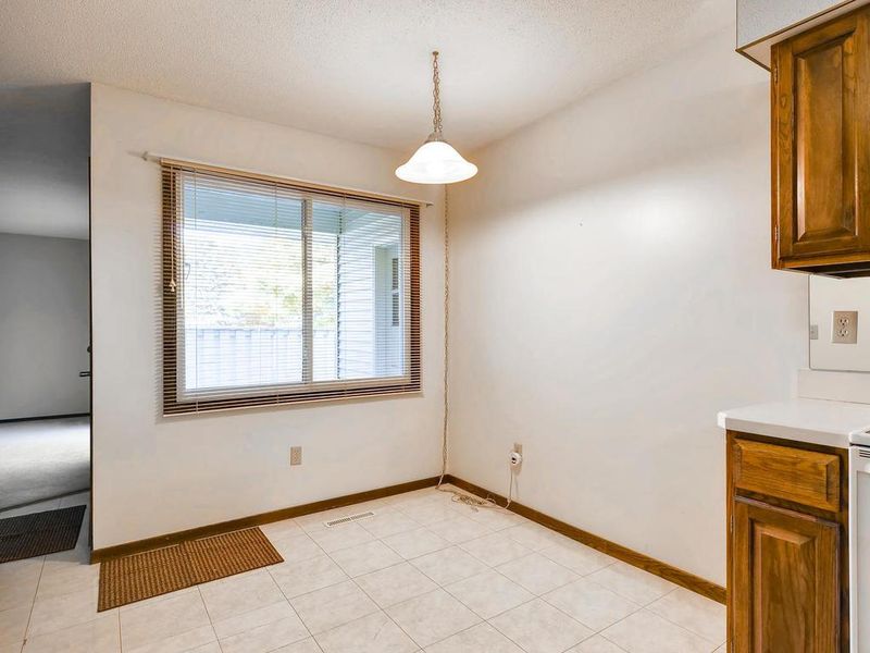 877 Monterey Dr, Shoreview, MN 55126