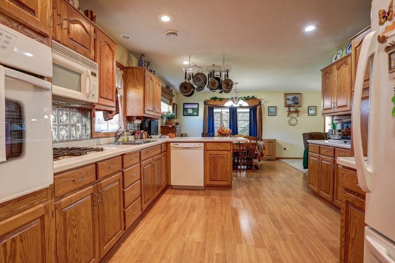 1242 Willow Pond Dr, Waite Park, MN 56387