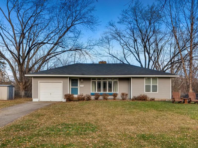 1612 W 87th St, Bloomington, MN 55431