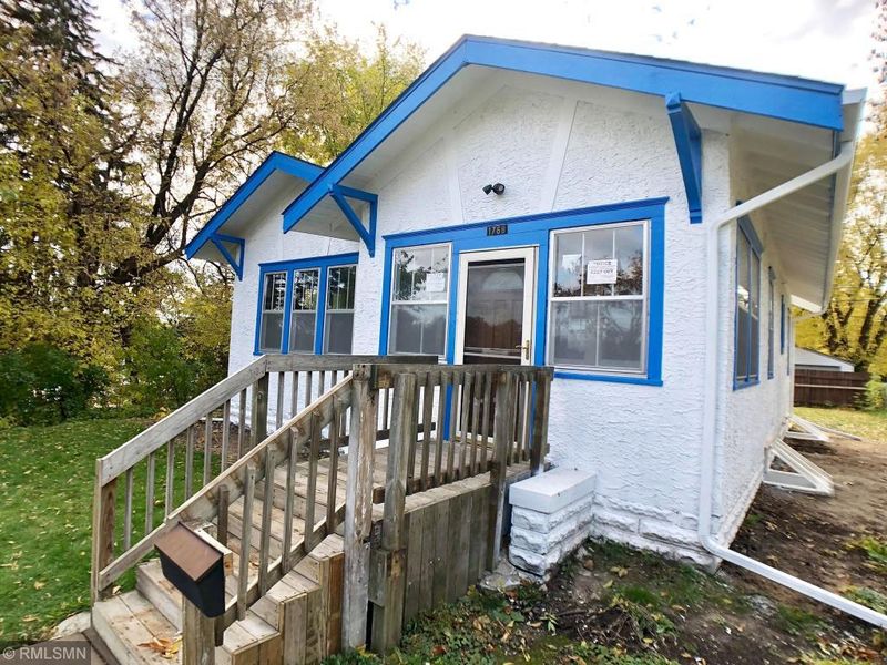 1768 7th St E, Saint Paul, MN 55106