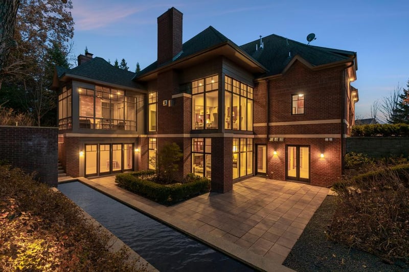 2122 Portico Green, Minnetonka, MN 55391