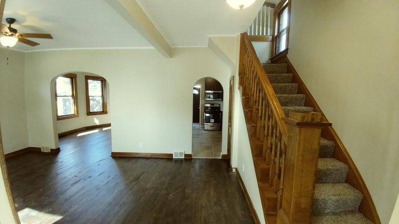 1261 Bush Ave, Saint Paul, MN 55106
