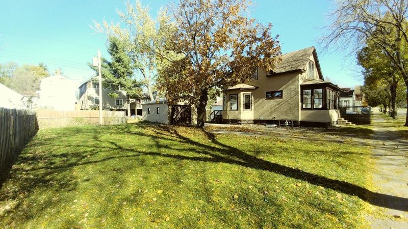 1261 Bush Ave, Saint Paul, MN 55106
