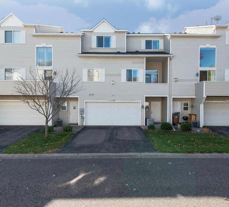 8634 Savanna Oaks Bay #H, Woodbury, MN 55125