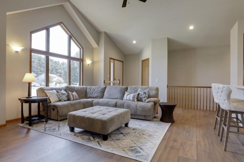 5981 Norway Pine Ct, White Bear Lake, MN 55110