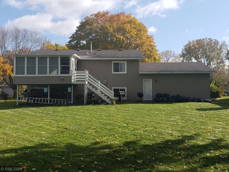 1941 Betty Jane Ct, North Saint Paul, MN 55109