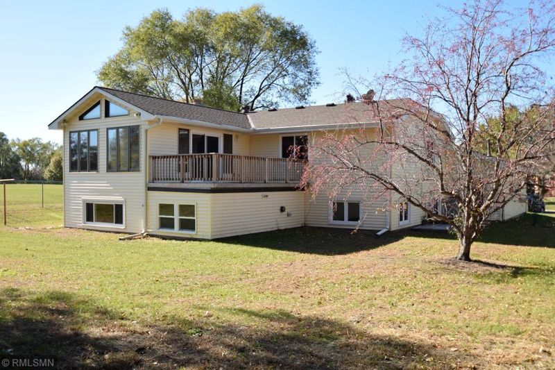 725 90th Ln NE, Blaine, MN 55434
