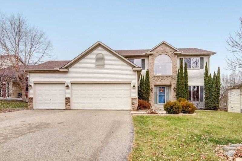 426 10th Ave NE, Lonsdale, MN 55046