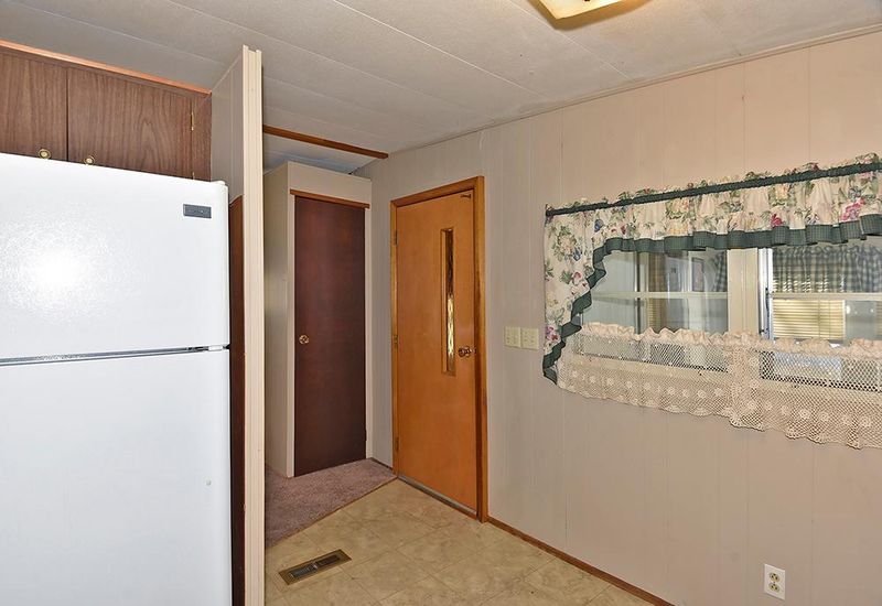 22 22nd Ave NW, Faribault, MN 55021