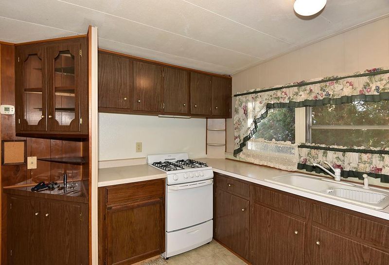 22 22nd Ave NW, Faribault, MN 55021