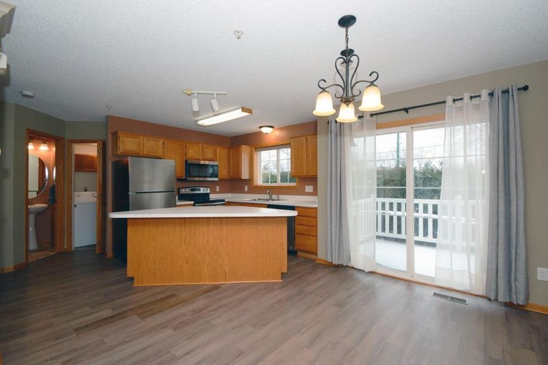 524 Old Steine Cir, New Brighton, MN 55112