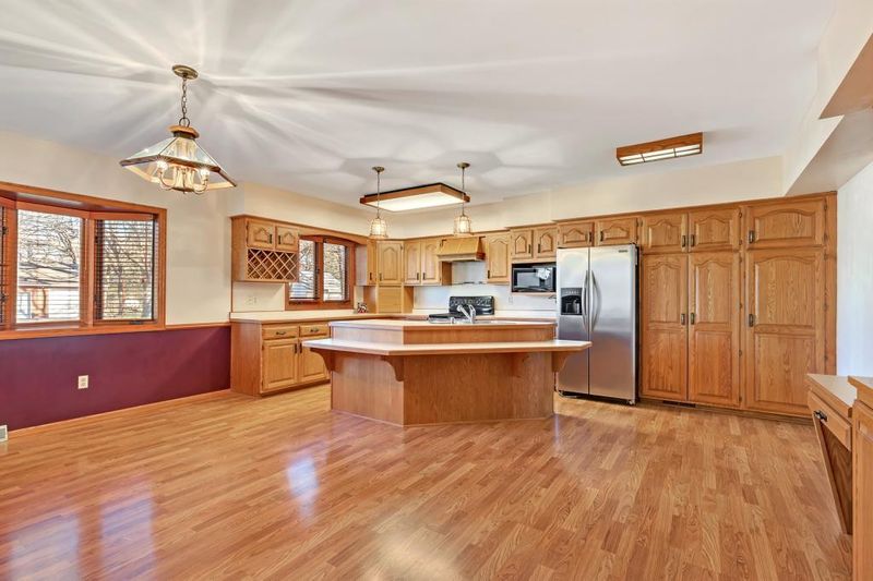 5 Woodhill Rd, Saint Cloud, MN 56301