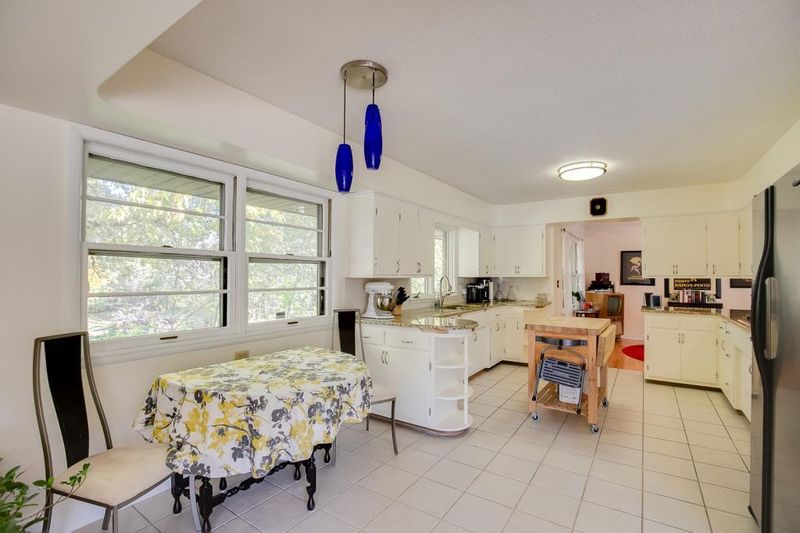 3522 Glenarden Rd, New Brighton, MN 55112