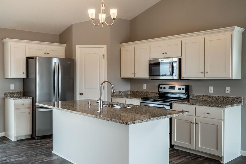 12723 Jamestown St, Blaine, MN 55449