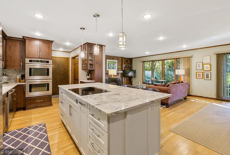 14715 Minnehaha Pl, Minnetonka, MN 55391