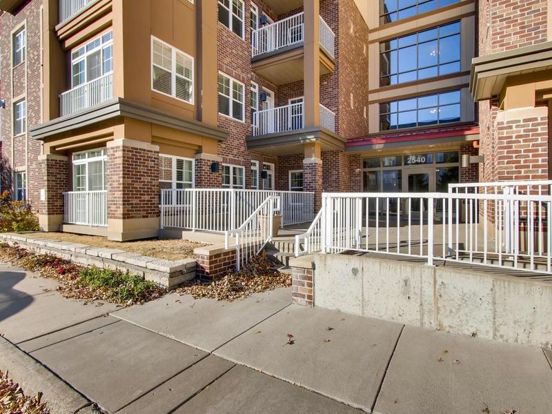 2540 38th Ave NE #101, Saint Anthony, MN 55421