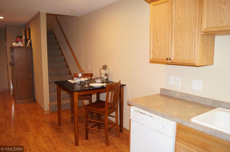 1331 Landsdown Ln, Waconia, MN 55387