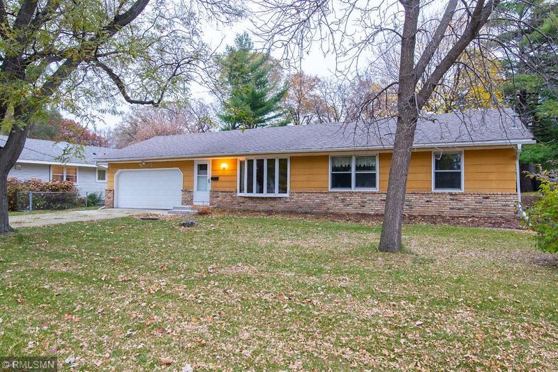 2915 Gettysburg Ave S, Saint Louis Park, MN 55426