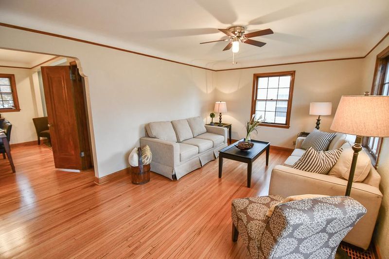 4260 Zenith Ave N, Robbinsdale, MN 55422