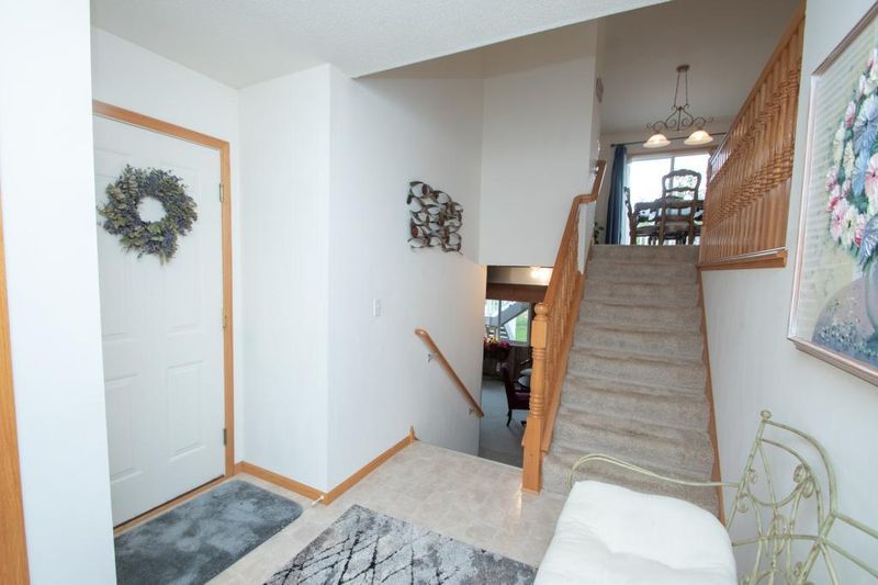 38679 Holm Ave, North Branch, MN 55056