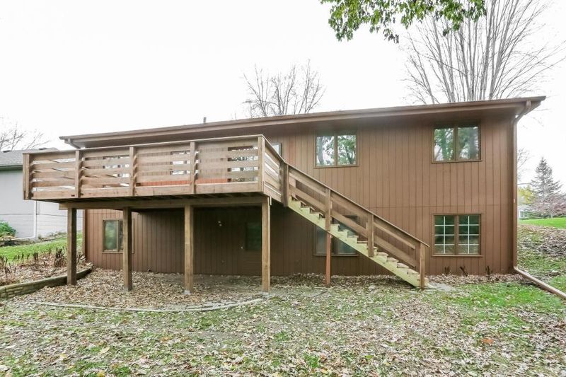 11400 65th Pl N, Maple Grove, MN 55369
