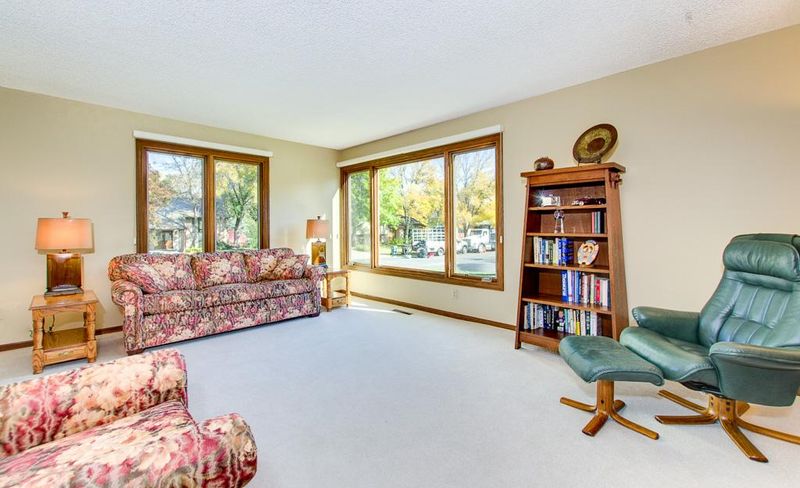 4297 James Ave, Arden Hills, MN 55112