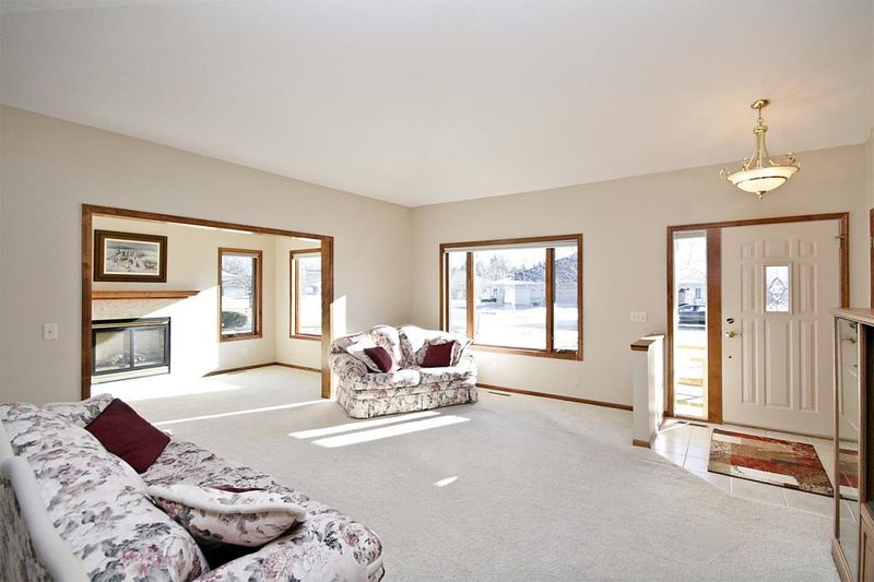 850 Tuva Rd SE, Cokato, MN 55321