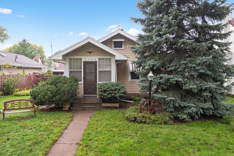 3304 E 52nd St, Minneapolis, MN 55417