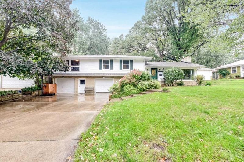 8212 Washburn Ave S, Bloomington, MN 55431