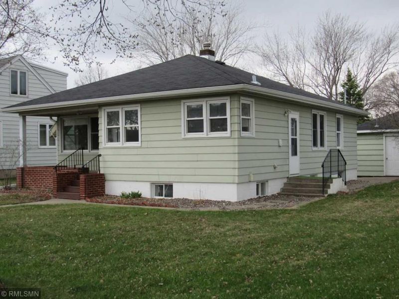 2121 W Saint Germain St, Saint Cloud, MN 56301