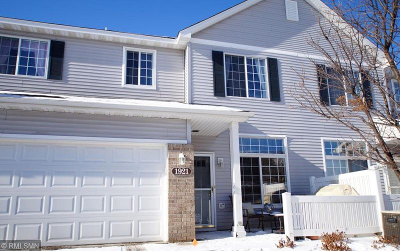 1921 Mockingbird Ave, Shakopee, MN 55379