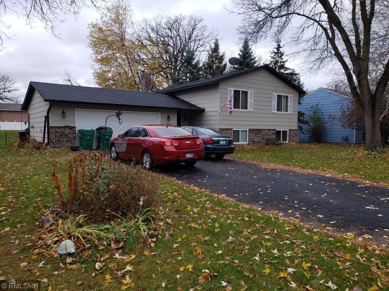 3425 75th Ave N, Brooklyn Park, MN 55443