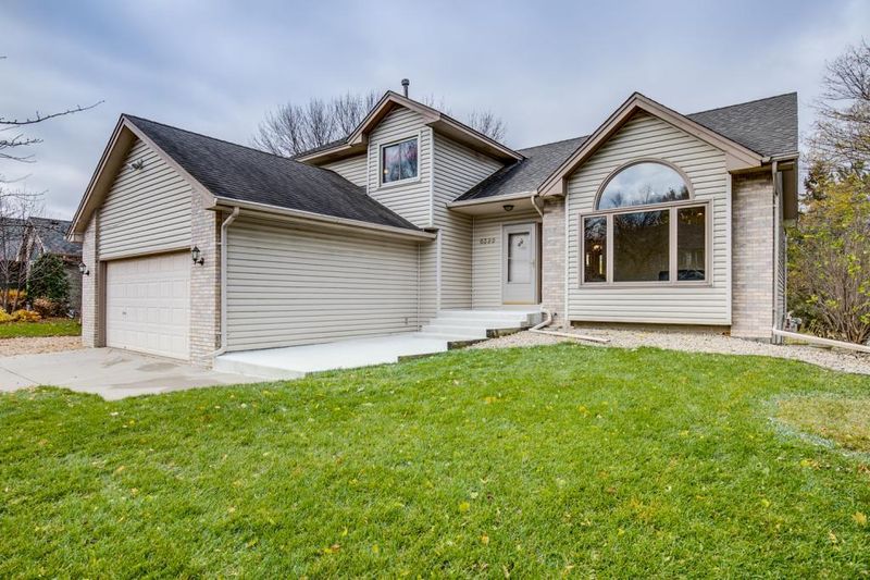 6399 Juneau Ln N, Maple Grove, MN 55311