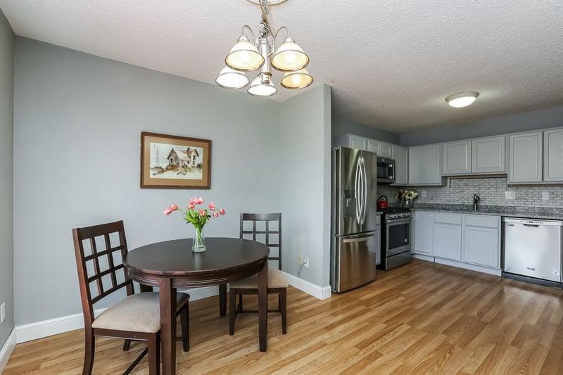 4474 Slater Rd, Eagan, MN 55122