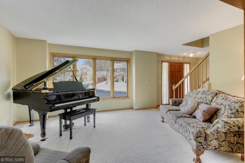 15015 80th Pl N, Maple Grove, MN 55311