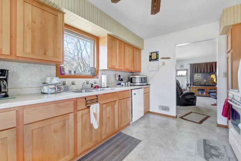 127 19th Ave S, South Saint Paul, MN 55075
