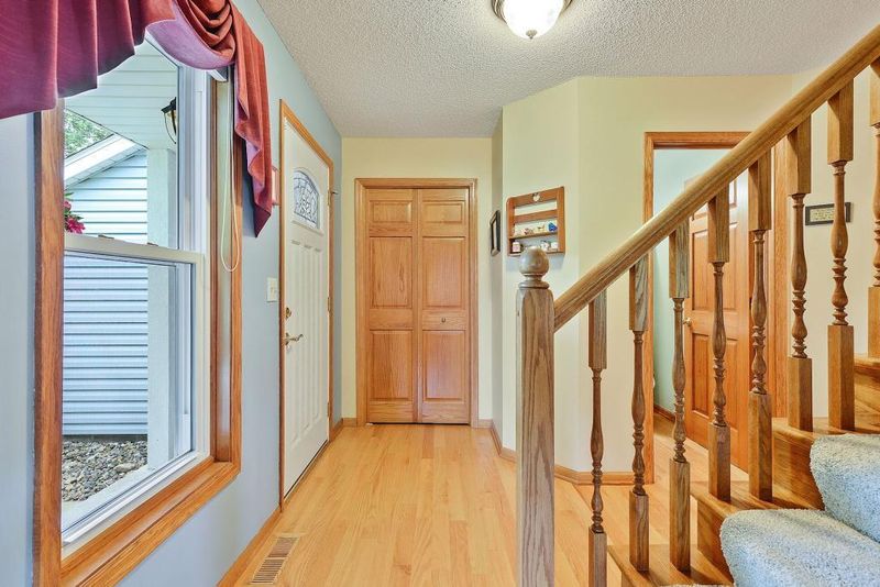528 Severn Way, Eagan, MN 55123