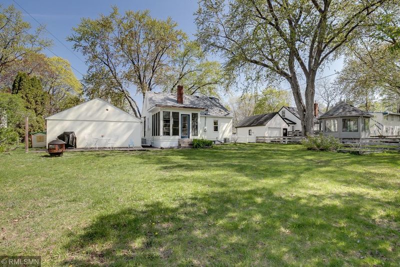 1912 Jerrold Ave, Arden Hills, MN 55112