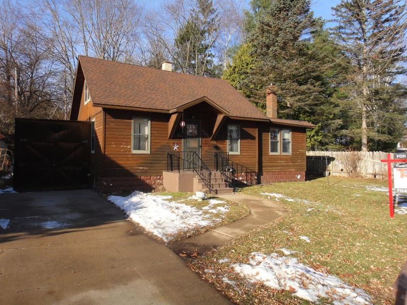 2756 1st St, Eau Claire, WI 54703