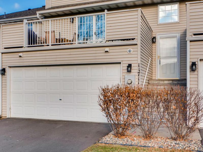 11711 Millpond Ave, Burnsville, MN 55337