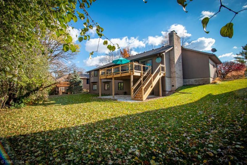 6808 W 82nd St, Bloomington, MN 55438