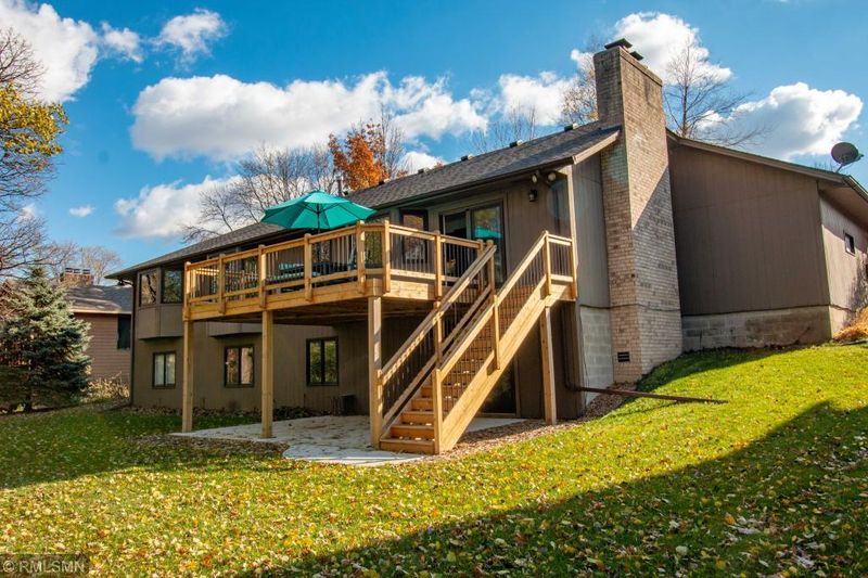 6808 W 82nd St, Bloomington, MN 55438